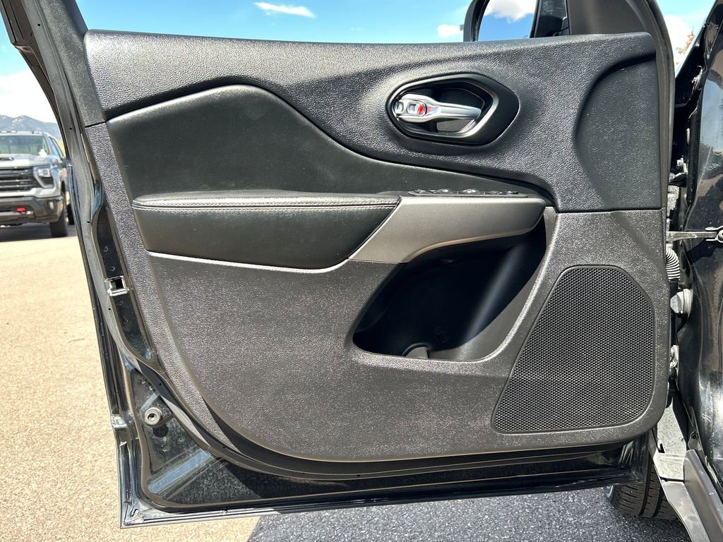 Used 2021 Jeep Cherokee Latitude Lux 80th Anniv w/ Quick Order Package 26U 80TH image 32