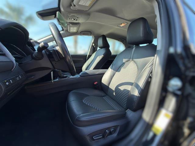Used 2022 Toyota Camry SE FWD image 7