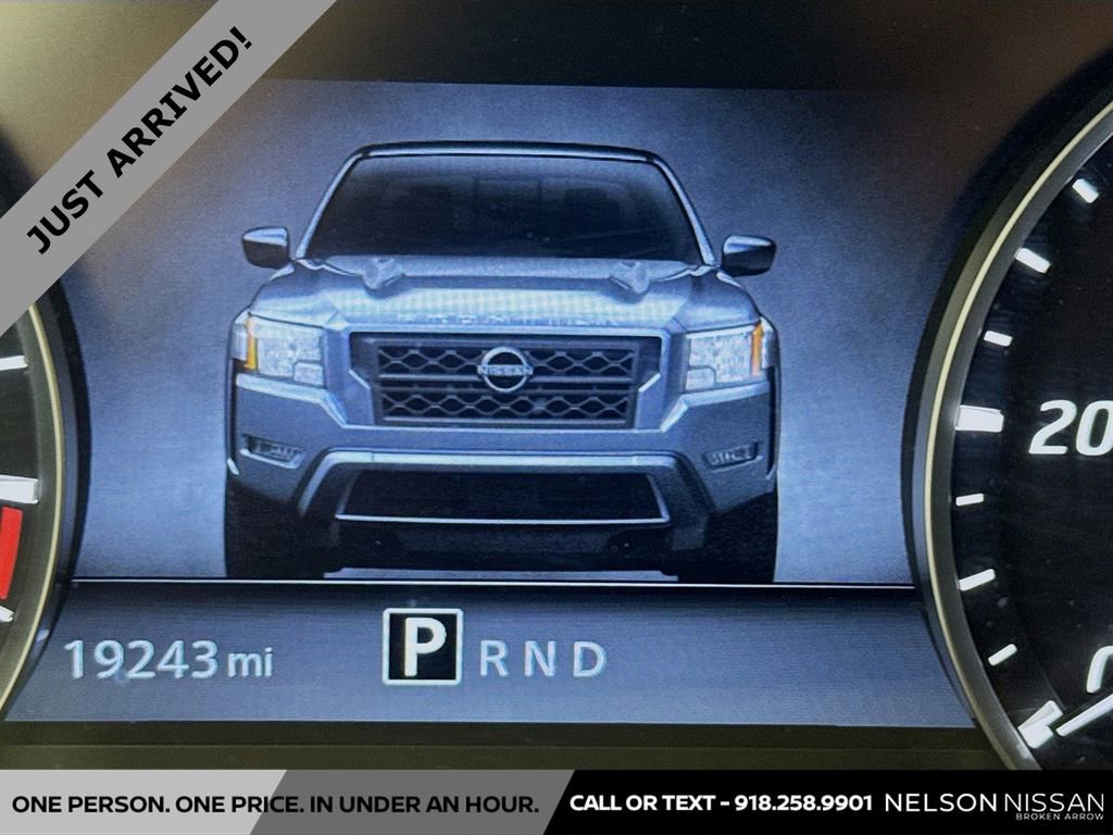 Used 2024 Nissan Frontier SV w/ Technology Package image 12