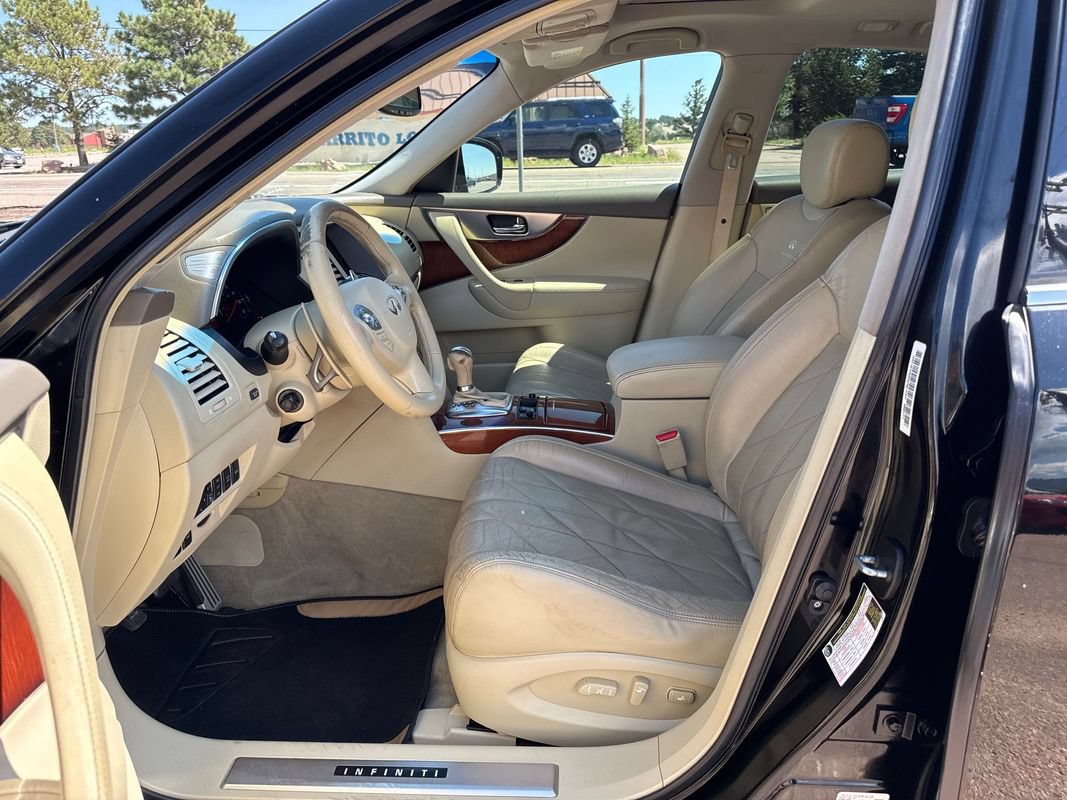 Used 2009 INFINITI FX35 AWD w/ Technology Pkg image 13