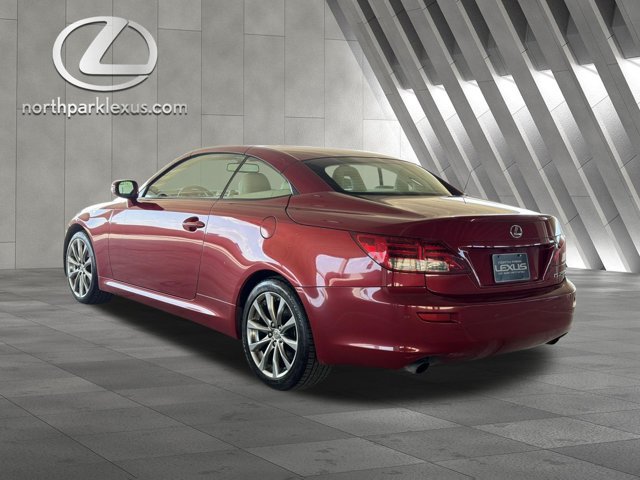 Used 2014 Lexus IS 250C w/ Navigation System Package RWD image 2