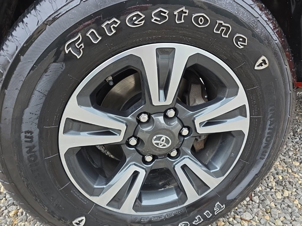 Certified 2017 Toyota Tacoma TRD Sport image 11