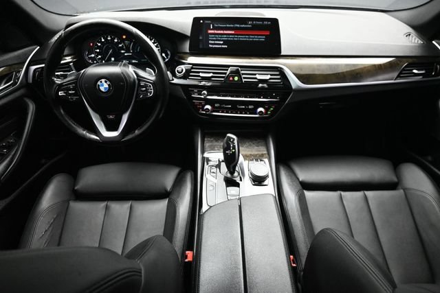 Used 2019 BMW 530e w/ Convenience Package RWD image 10