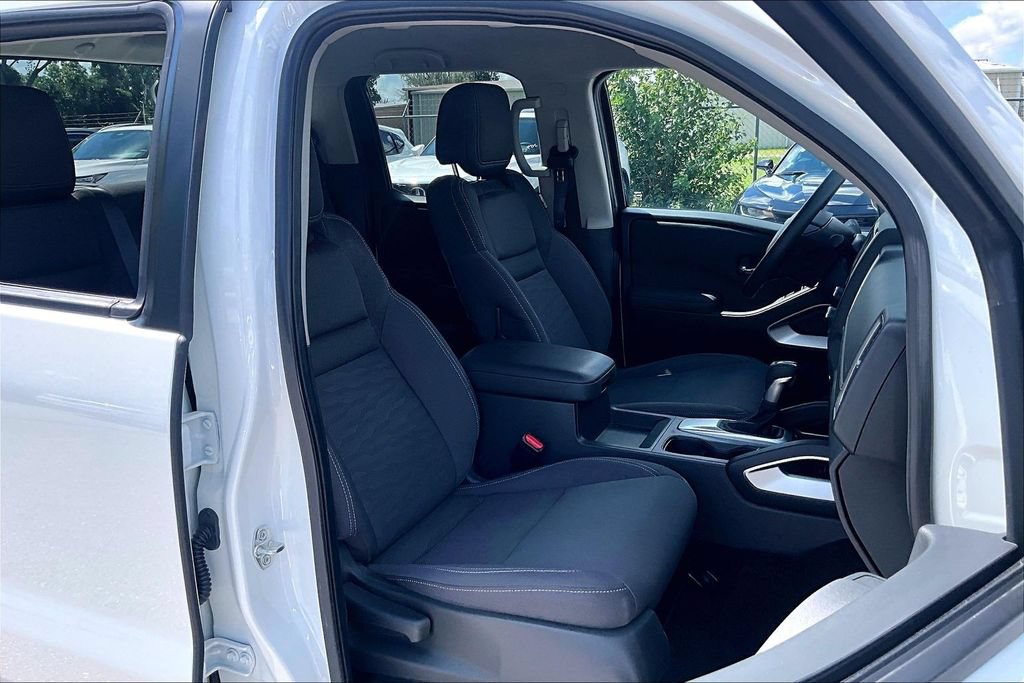 Used 2024 Nissan Frontier SV AWD/4WD image 9