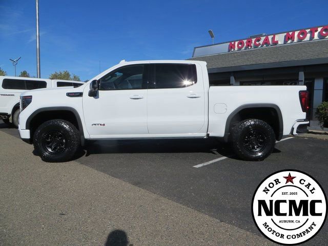Used 2025 GMC Sierra 1500 AT4 image 2