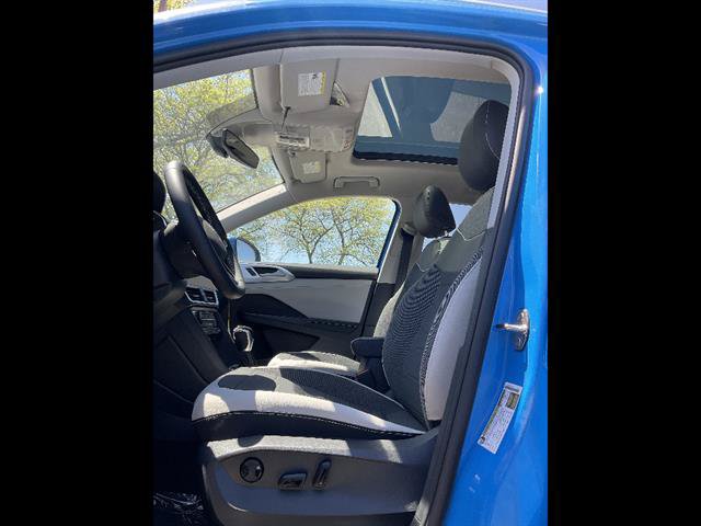 New 2026 Volkswagen Taos SE AWD/4WD image 9