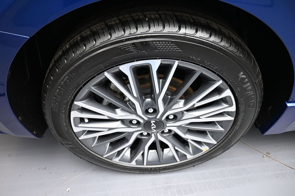 Certified 2024 Kia Forte GT-Line FWD image 12