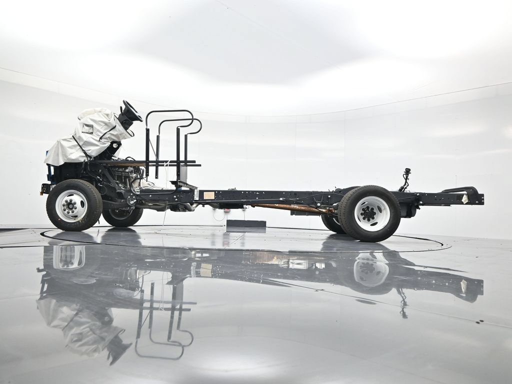 Used 2027 Ford E-350 and Econoline 350 Super Duty w/ Gaseous Engine Prep Package RWD image 30