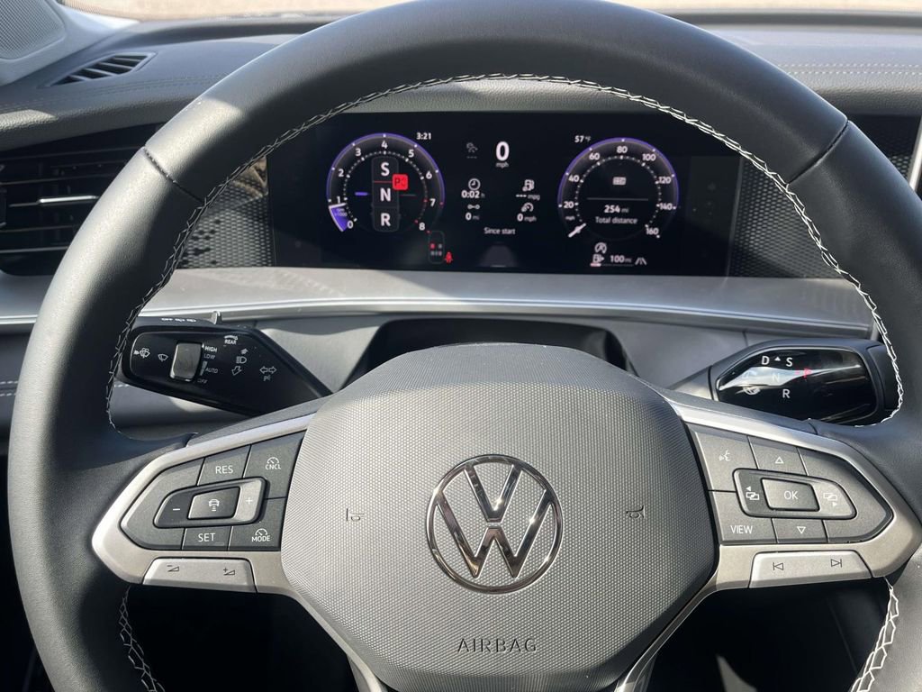 New 2026 Volkswagen Tiguan SE AWD/4WD image 14