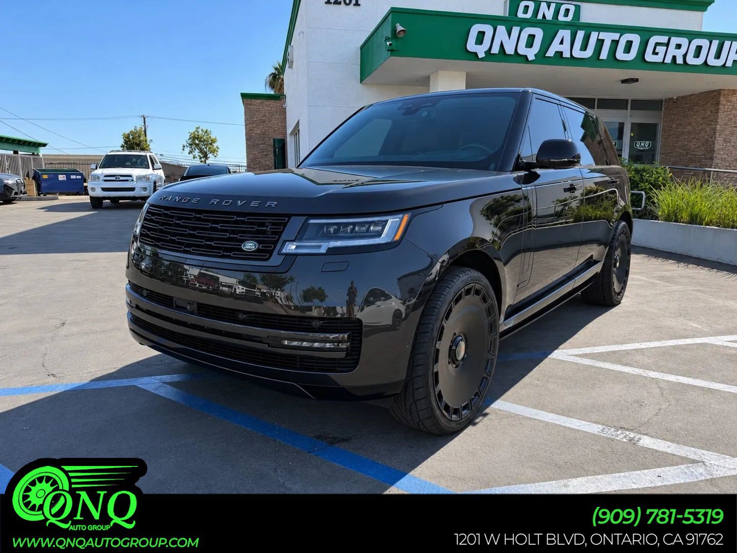 Used 2025 Land Rover Range Rover Long Wheelbase Autobiography AWD/4WD image 1
