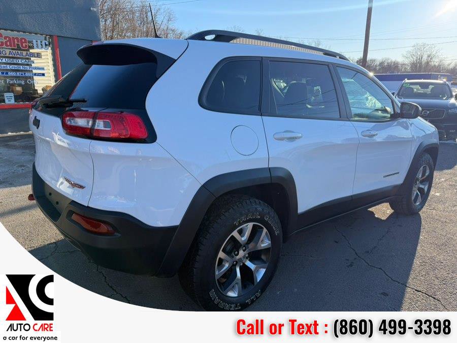 Used 2016 Jeep Cherokee Trailhawk w/ Comfort/Convenience Group AWD/4WD image 4