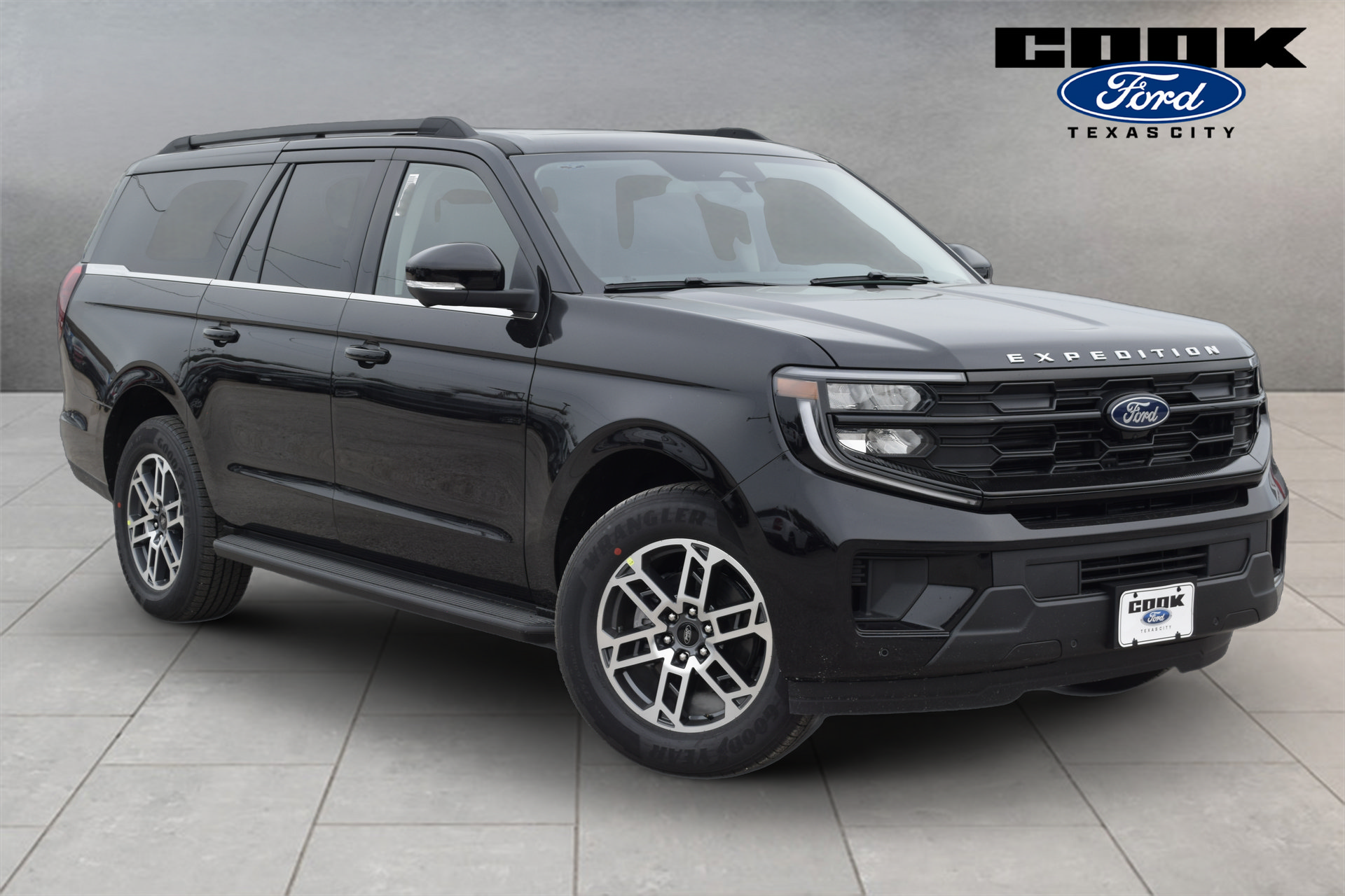 New 2026 Ford Expedition Max Active RWD image 3