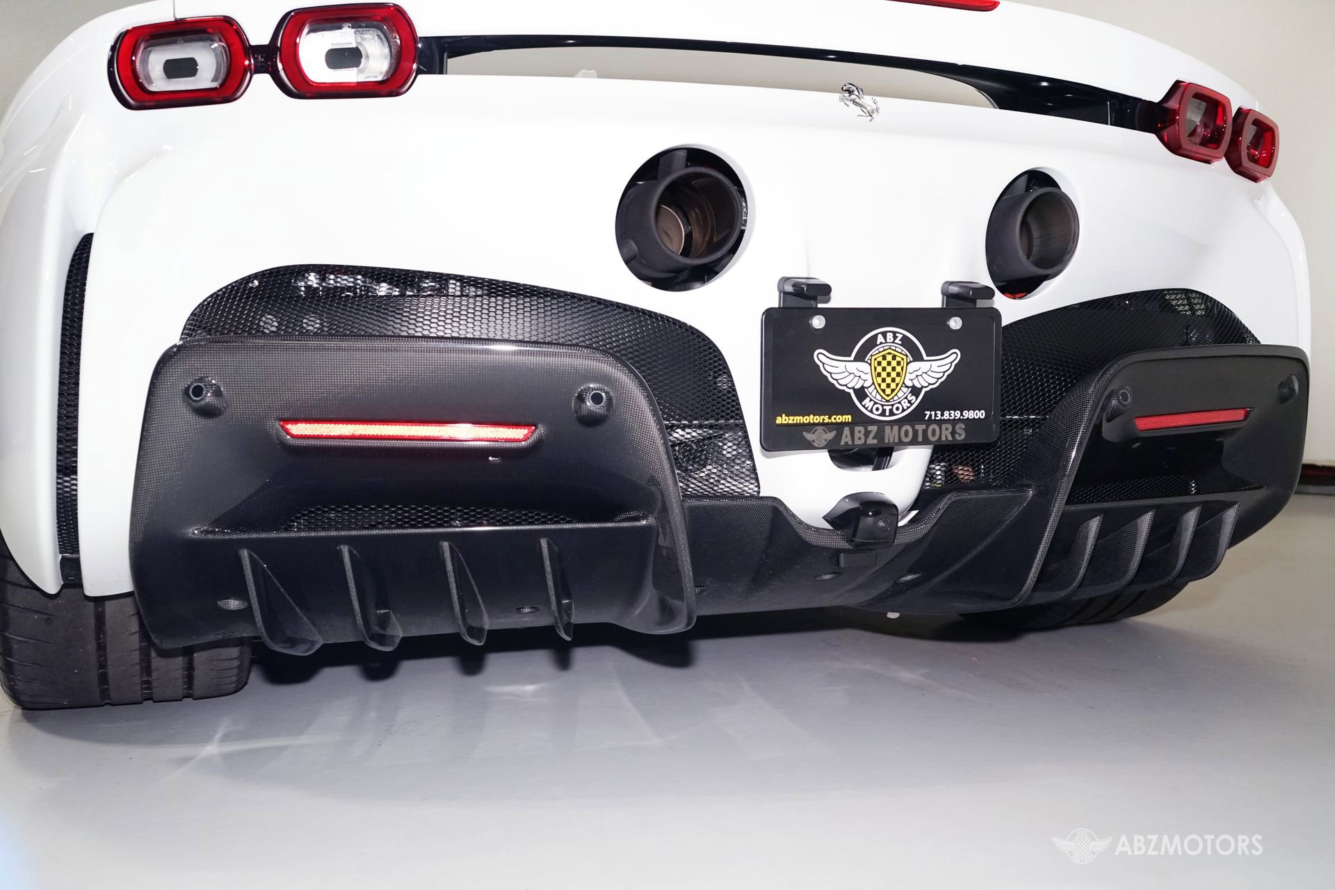 Used 2025 Ferrari SF90 Spider AWD/4WD image 9