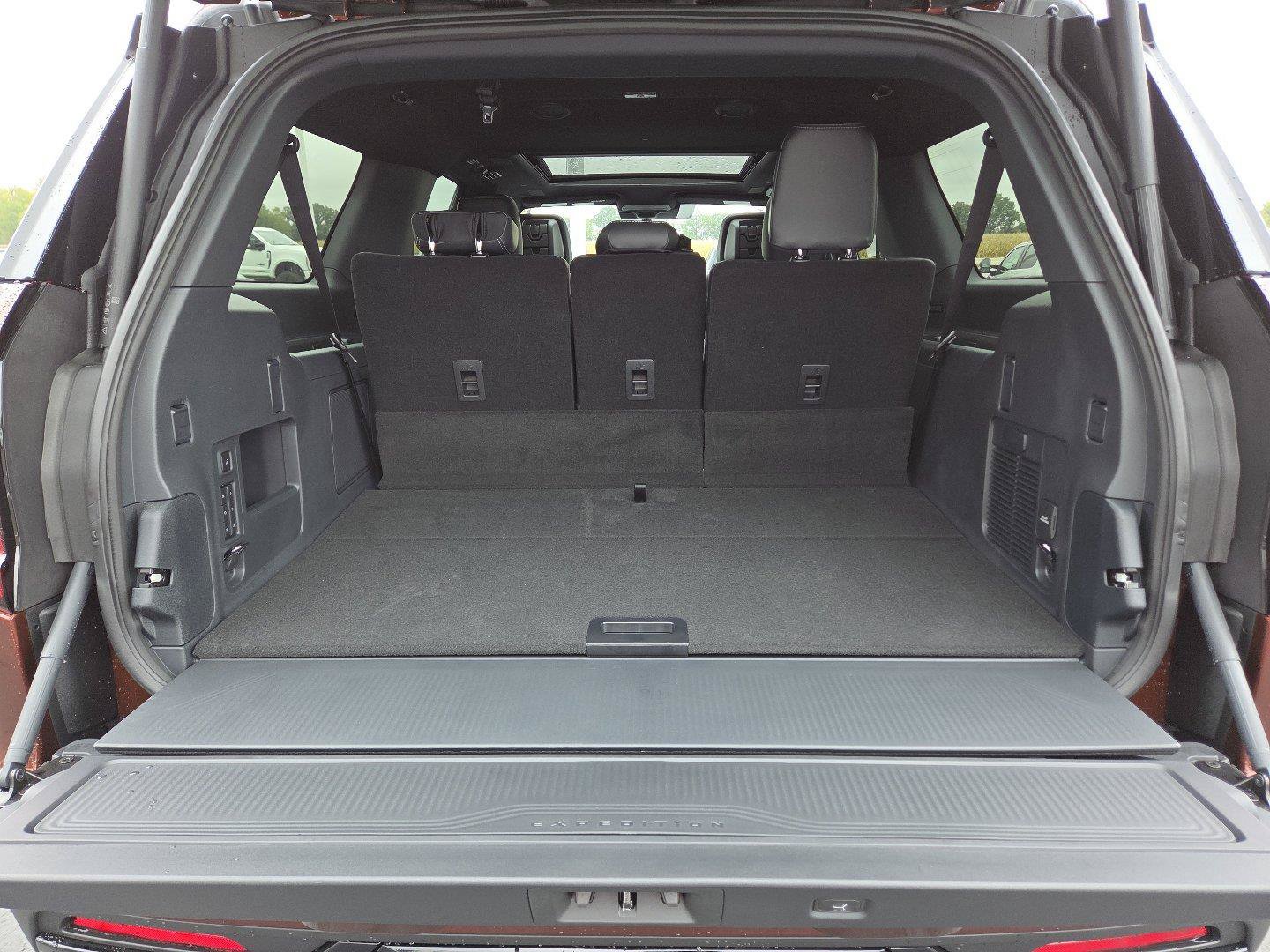New 2027 Ford Expedition Max Platinum w/ Stealth Performance Package AWD/4WD image 22