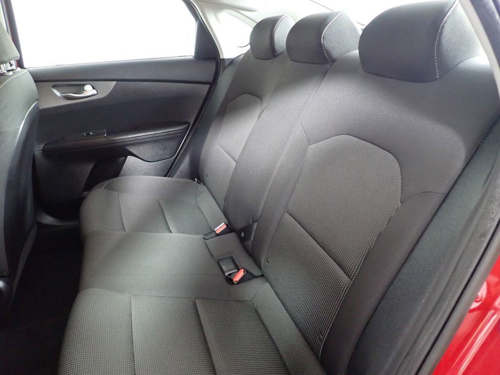 Used 2019 Kia Forte LXS FWD image 40