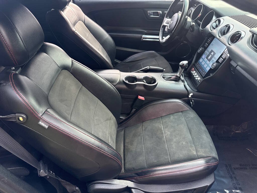 Used 2017 Ford Mustang GT Premium w/ Equipment Group 401A RWD image 14