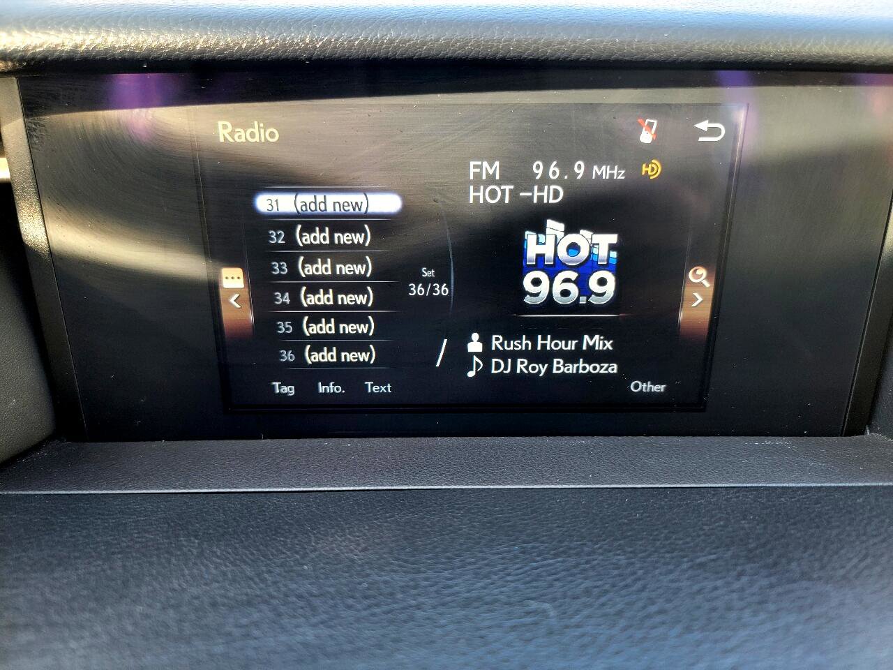 Used 2016 Lexus IS 300 AWD image 40