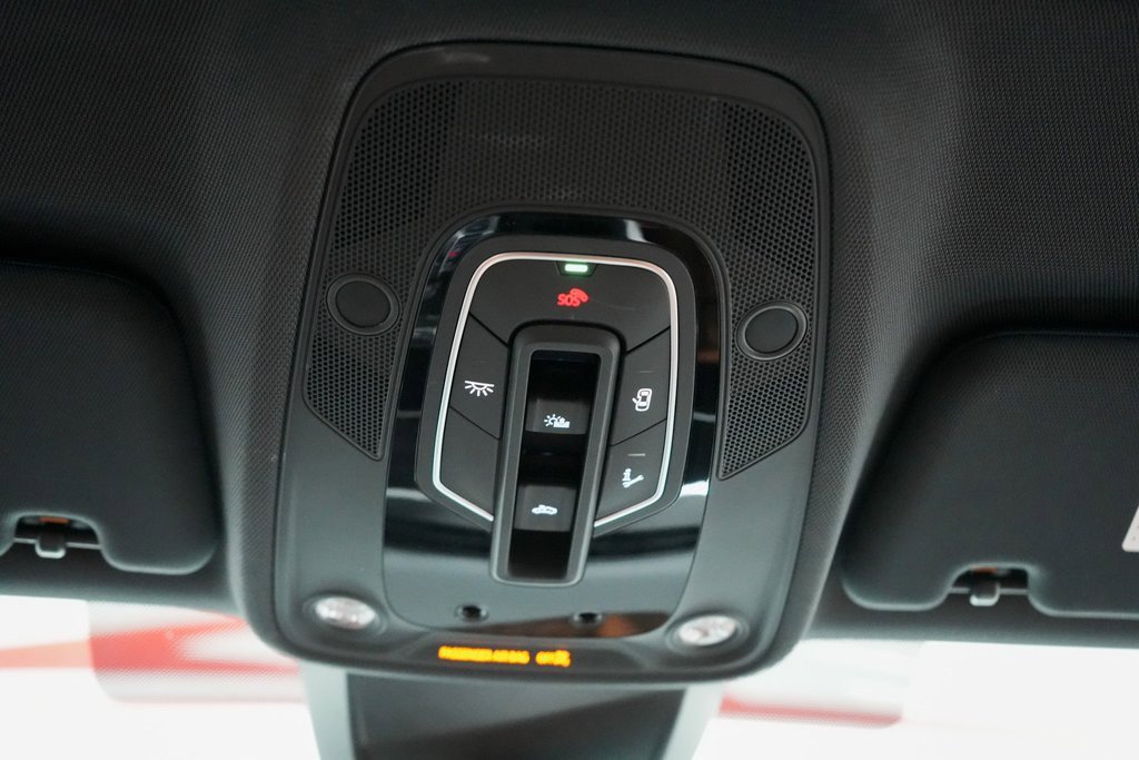 Used 2021 Audi RS 6 w/ Executive Package image 25