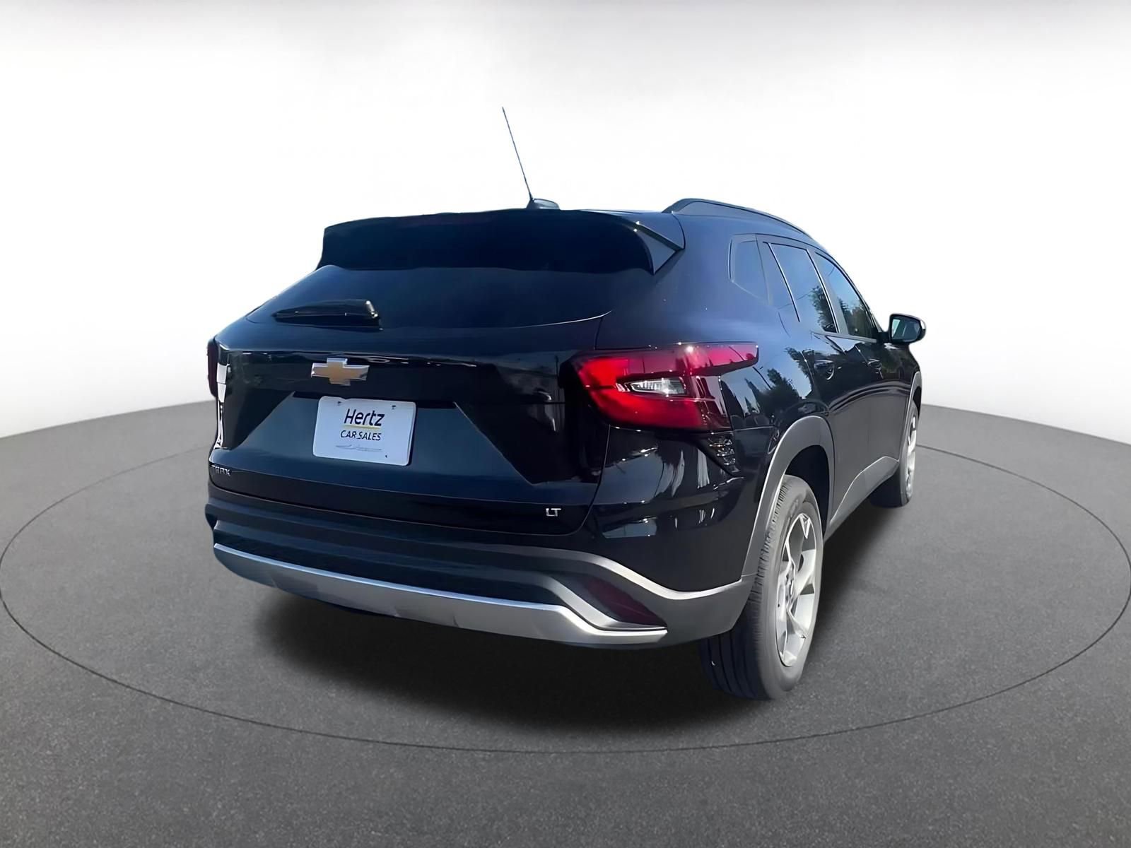 Used 2025 Chevrolet Trax LT image 14