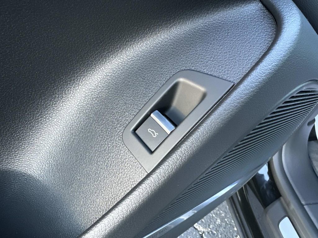 New 2026 Audi Q8 Premium Plus image 12