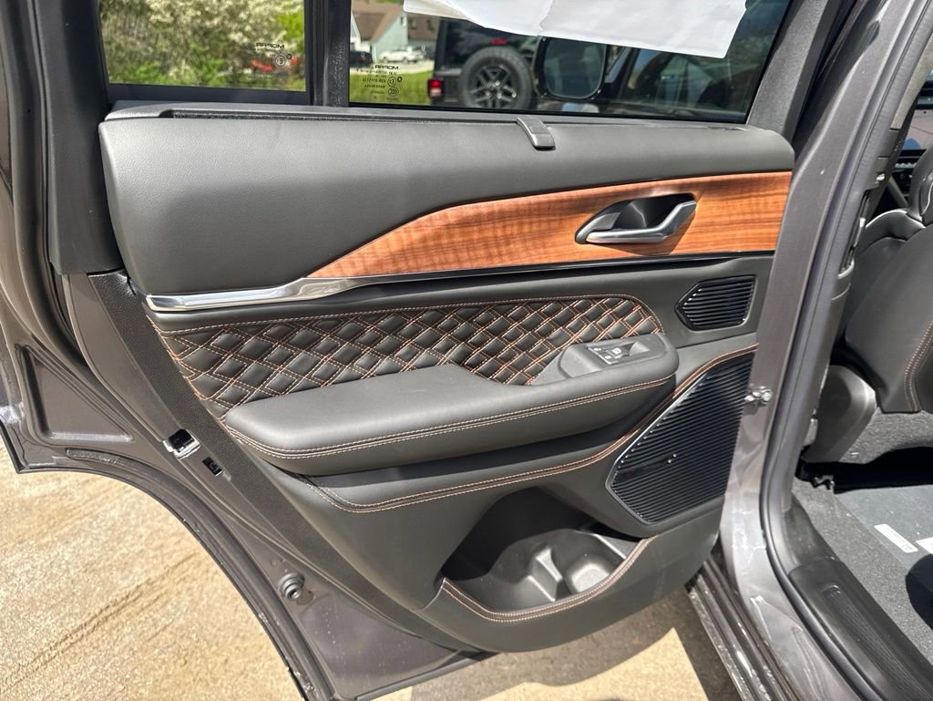New 2026 Jeep Grand Cherokee Summit AWD/4WD image 27
