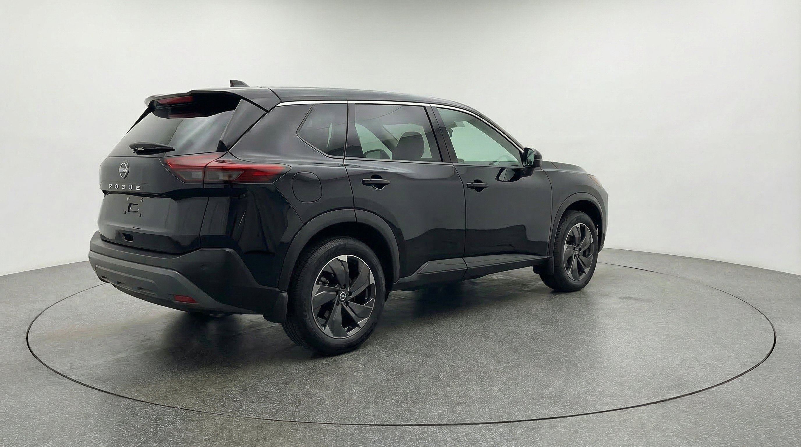 Used 2025 Nissan Rogue SV AWD/4WD image 9