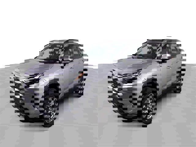 Used 2024 Toyota RAV4 XLE image 4