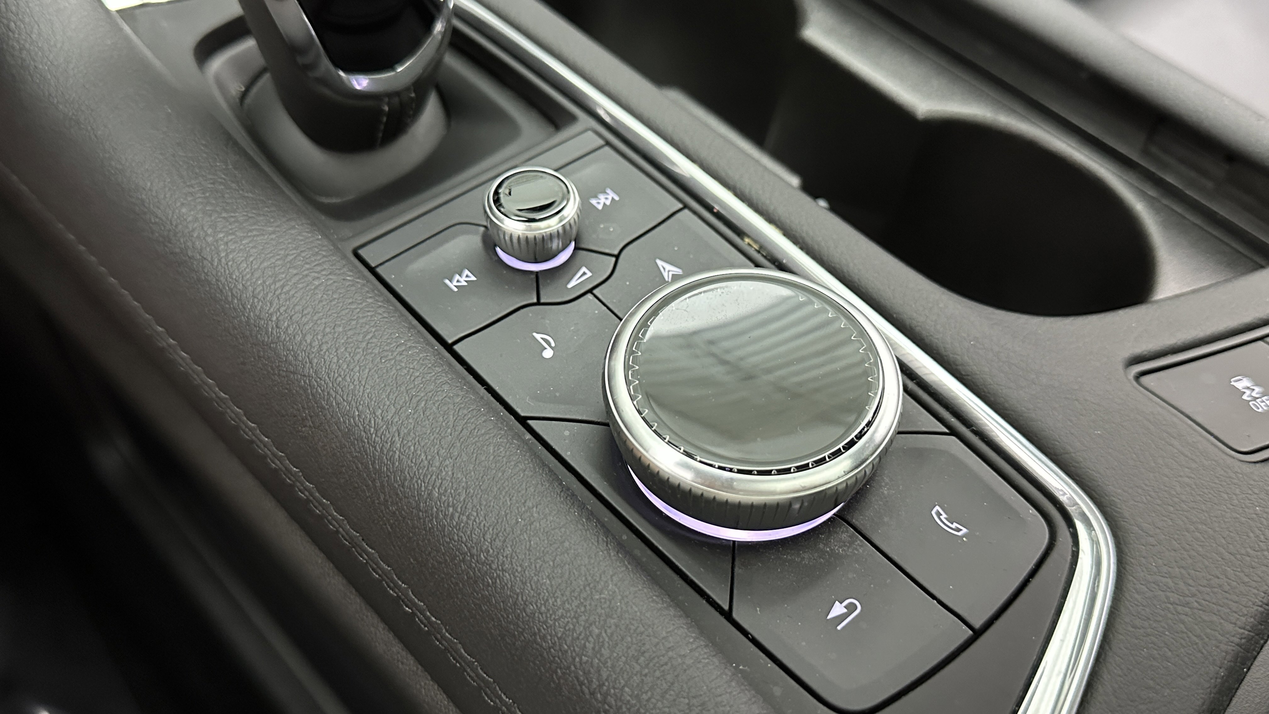 Used 2025 Cadillac XT5 Premium Luxury image 22