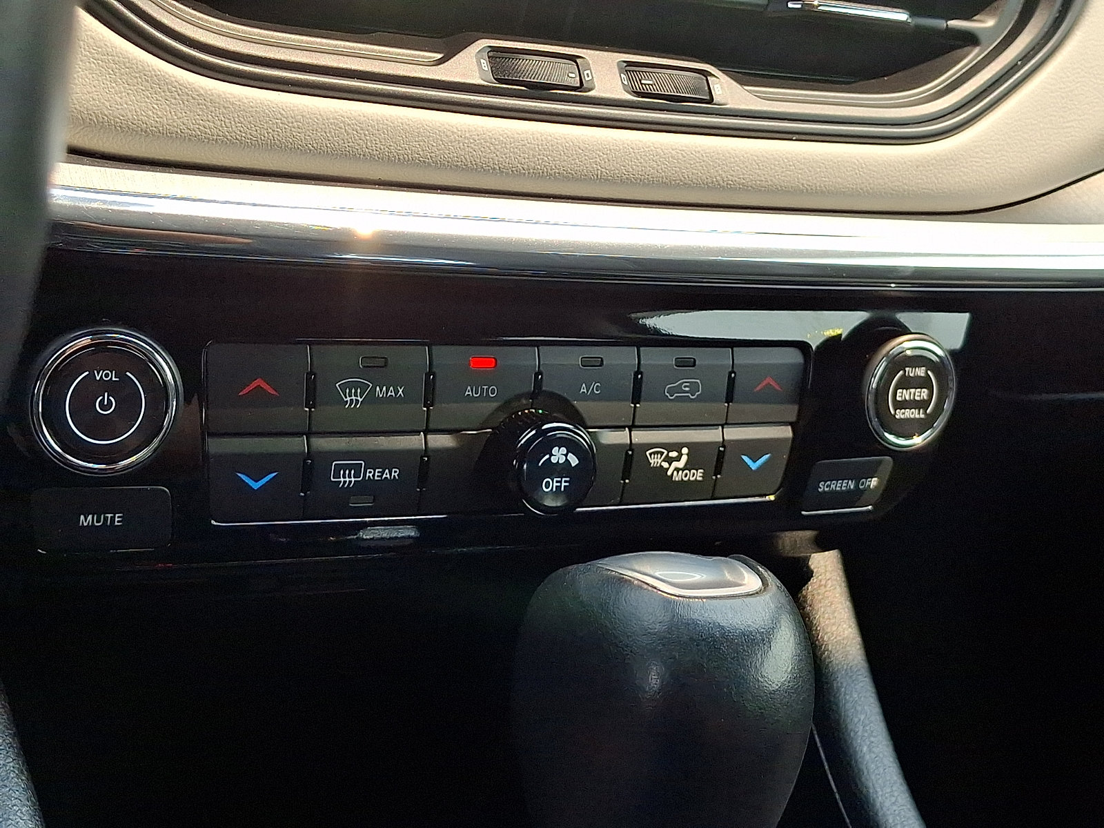 Used 2022 Jeep Compass Limited w/ Sun and Sound Group AWD/4WD image 17