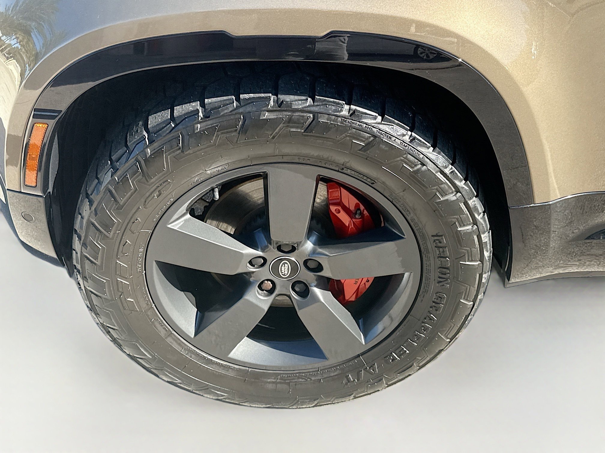 Used 2023 Land Rover Defender 110 X image 36