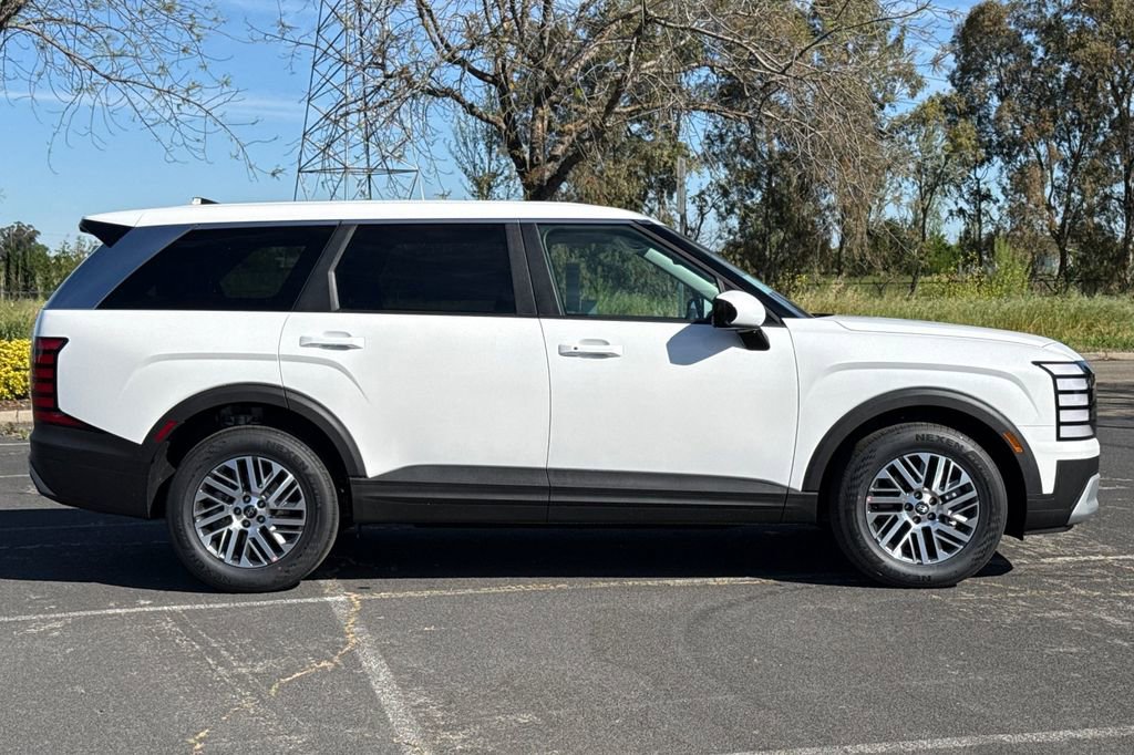New 2026 Hyundai Palisade SE image 3
