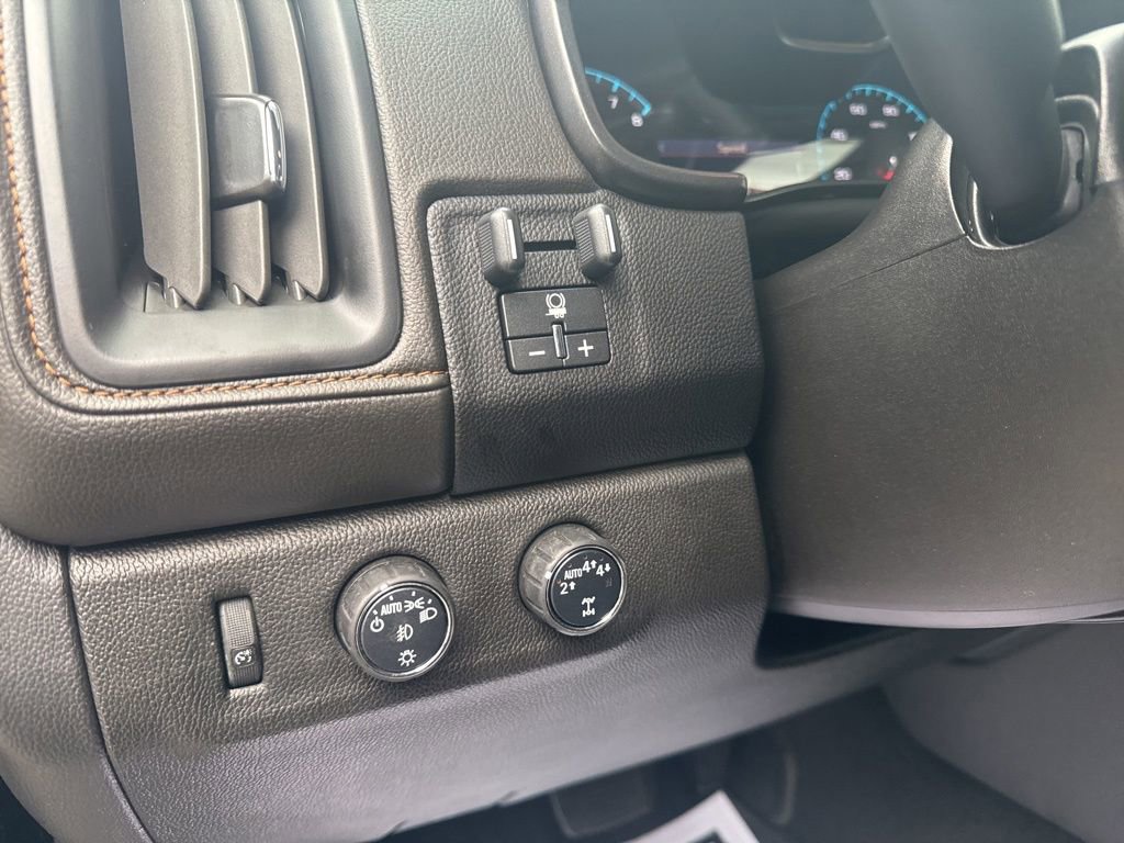 Used 2022 GMC Canyon AT4 w/ Driver Alert Package image 24