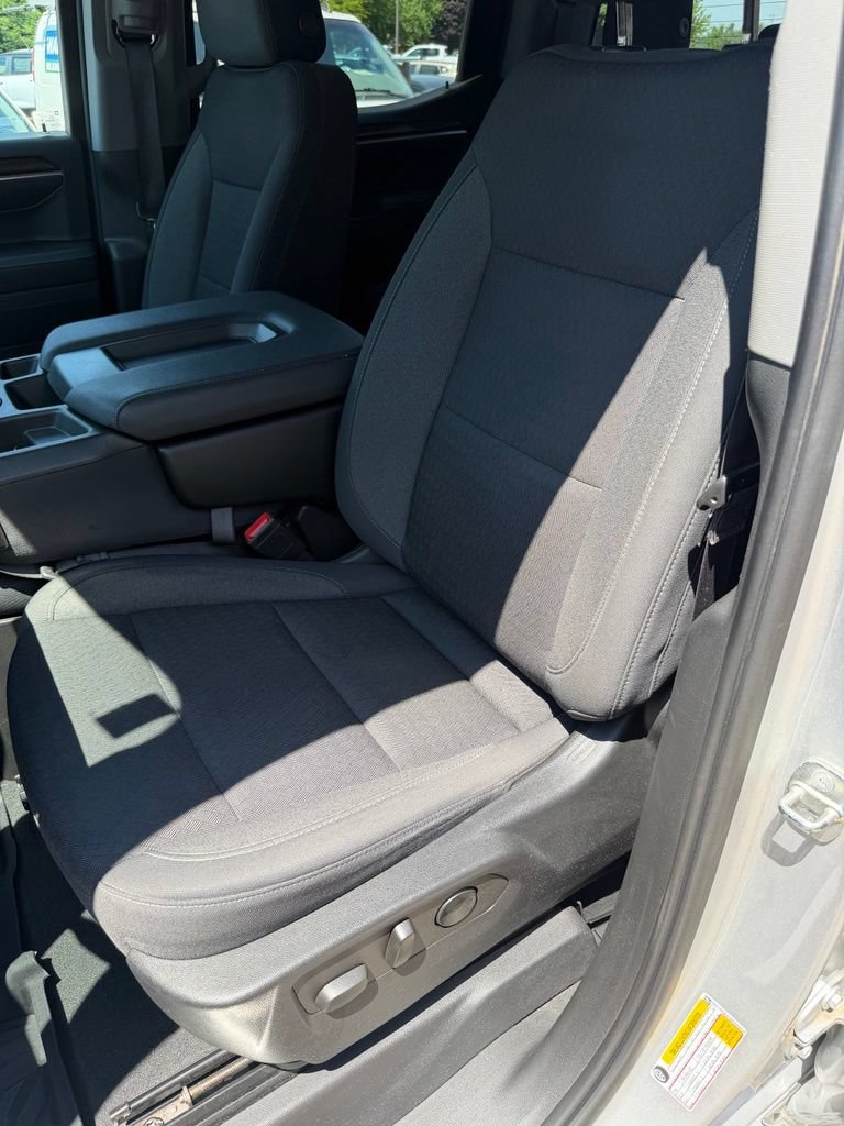 Used 2022 Chevrolet Silverado 1500 LT AWD/4WD image 14