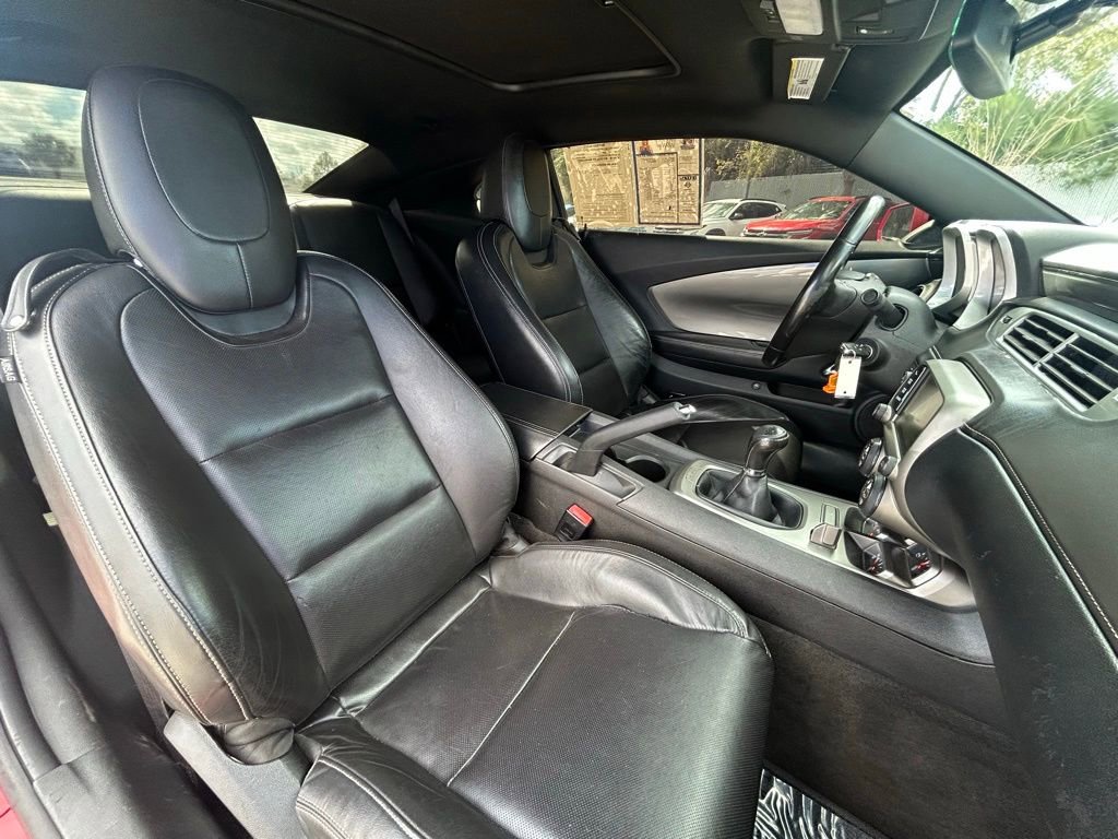 Used 2015 Chevrolet Camaro LT image 27