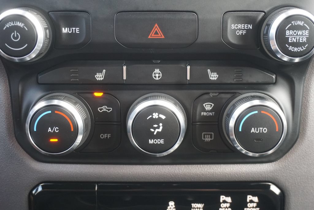 Used 2019 RAM 1500 Big Horn AWD/4WD image 13