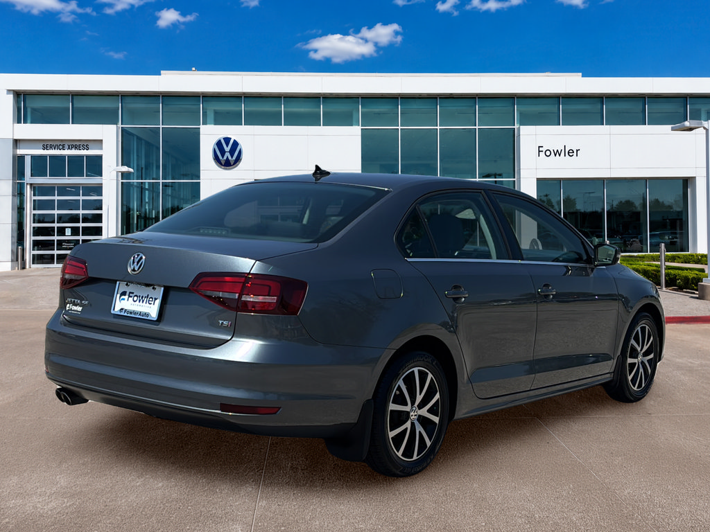 Used 2017 Volkswagen Jetta SE FWD image 5