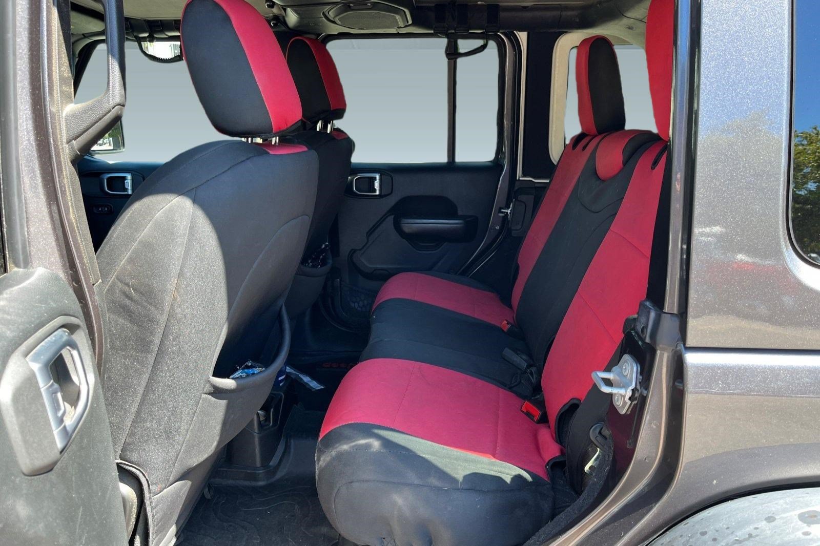 Used 2018 Jeep Wrangler Unlimited Rubicon AWD/4WD image 9
