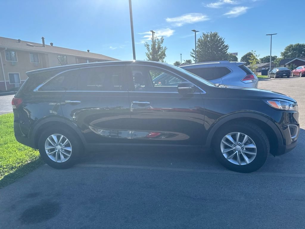 Used 2016 Kia Sorento L FWD image 3