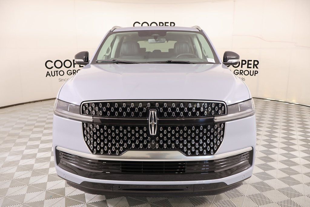 New 2025 Lincoln Navigator Reserve AWD/4WD image 9