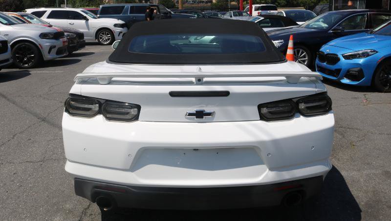 Used 2020 Chevrolet Camaro SS RWD image 8