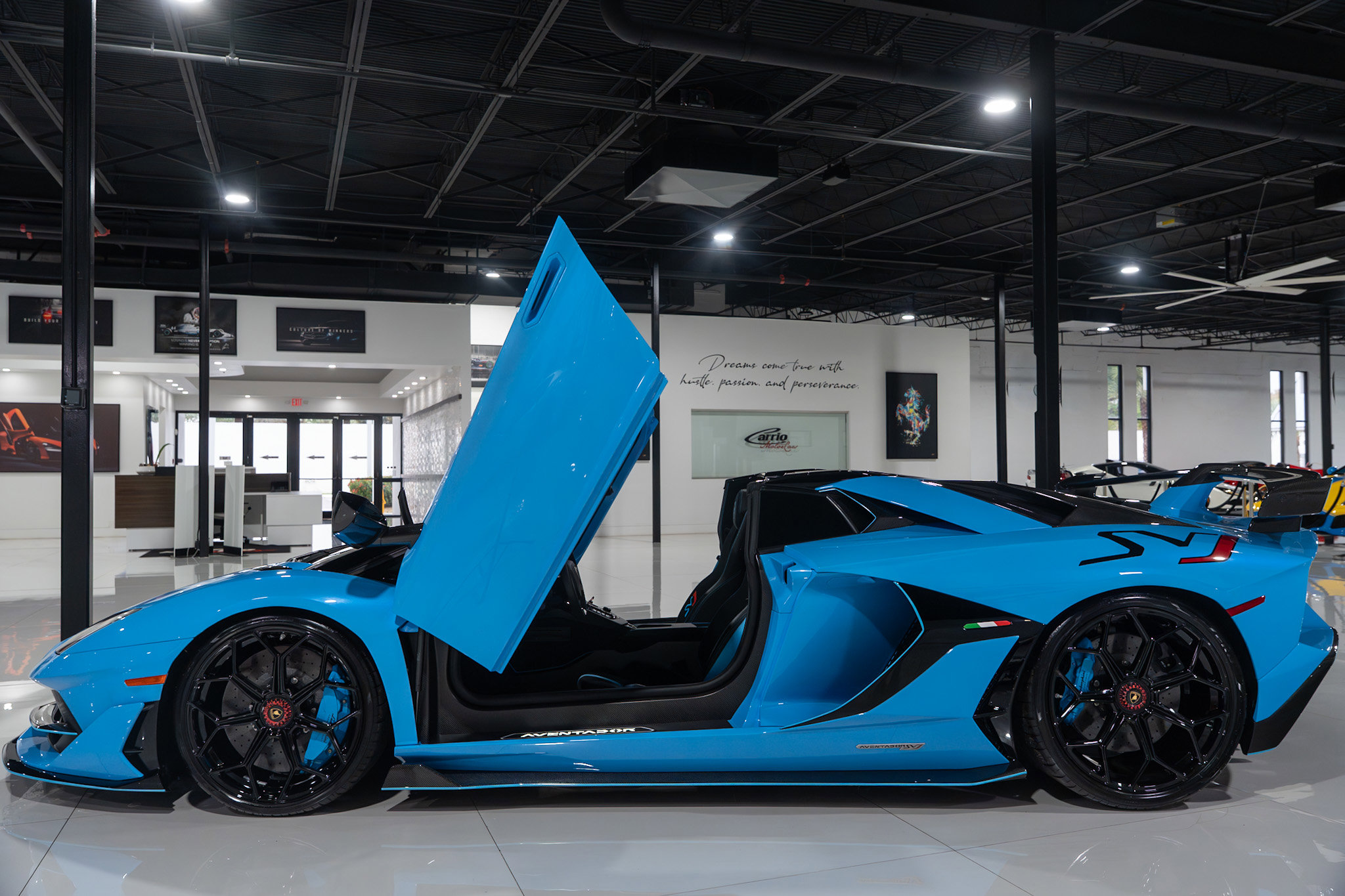 Used 2021 Lamborghini Aventador SVJ image 12