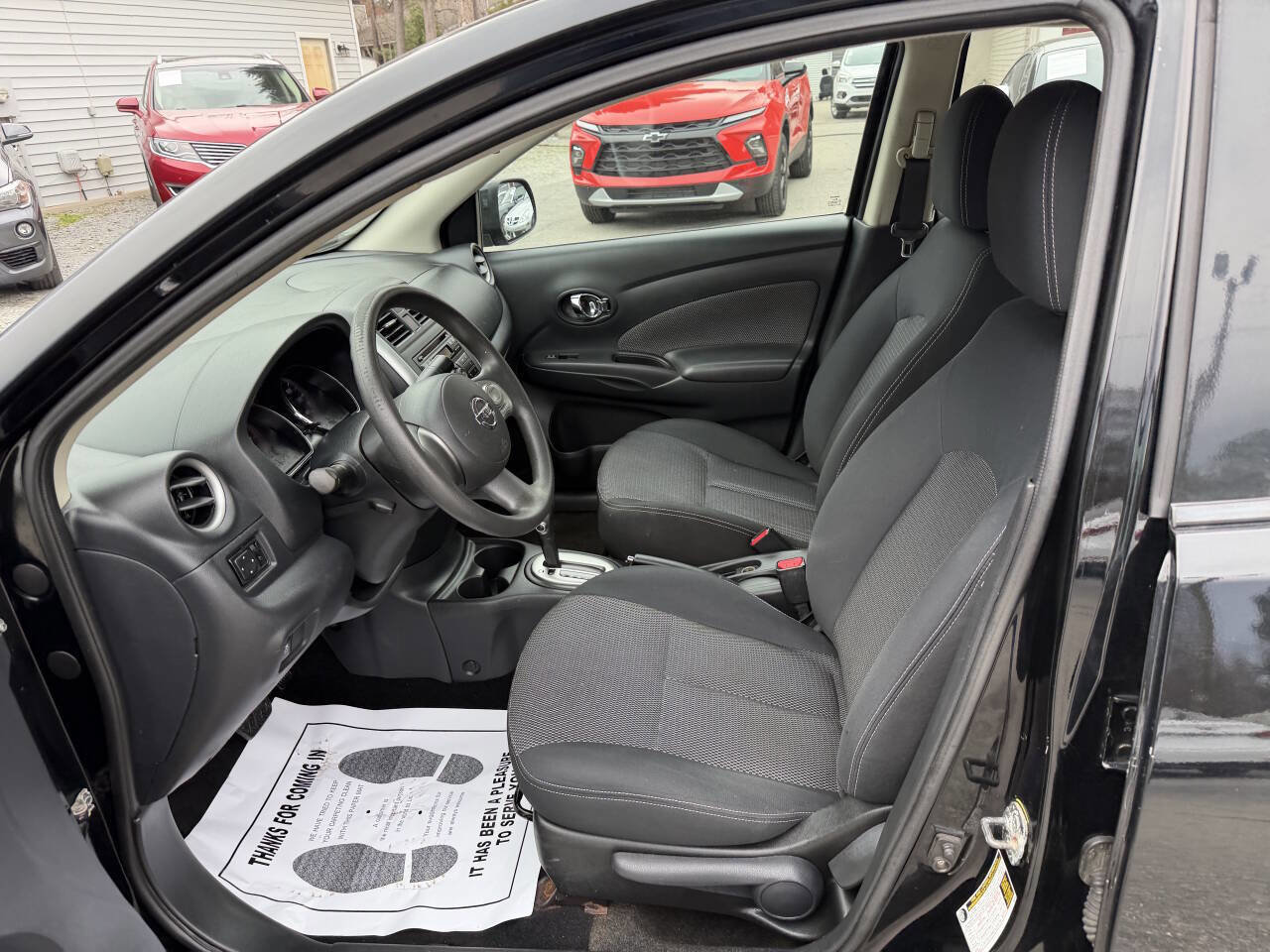 Used 2014 Nissan Versa SV image 12