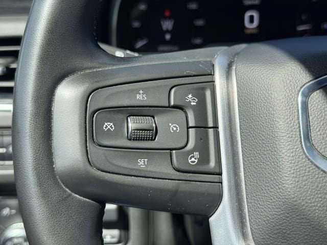 Used 2023 GMC Yukon XL SLT w/ SLT Premium Package AWD/4WD image 23