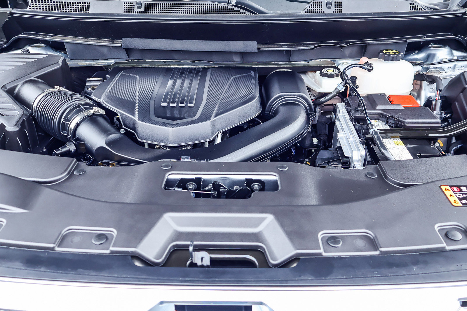 Used 2025 GMC Acadia Denali AWD/4WD image 25