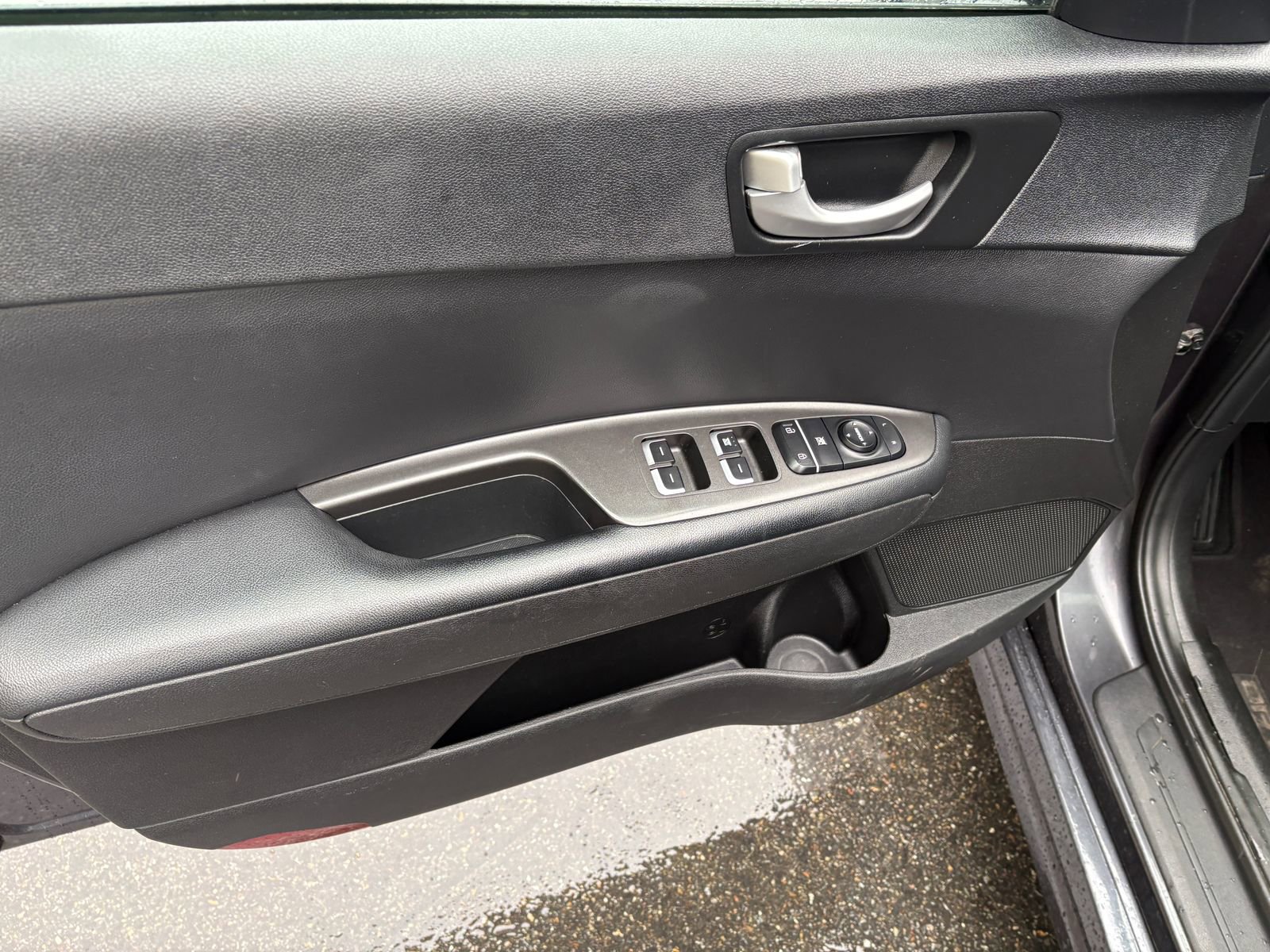 Used 2018 Kia Optima S w/ Panoramic Sunroof Package image 14