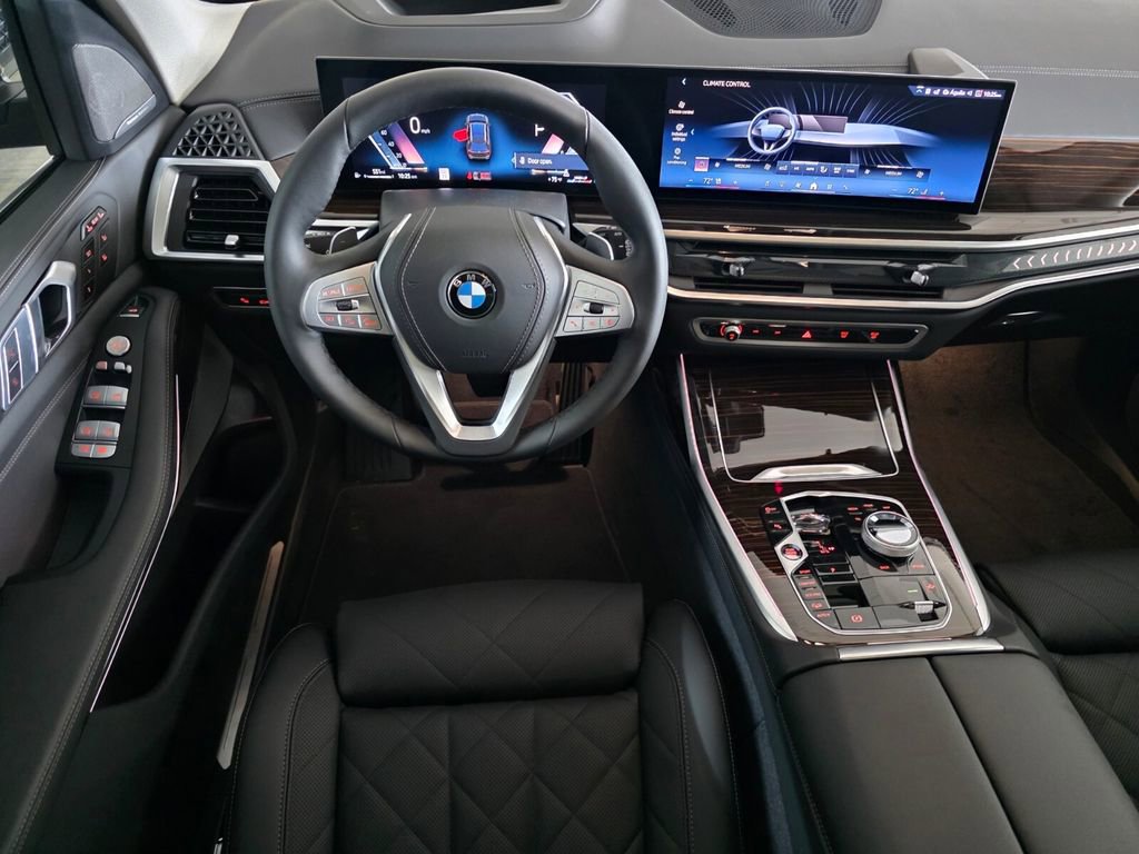 New 2026 BMW X7 xDrive40i image 11