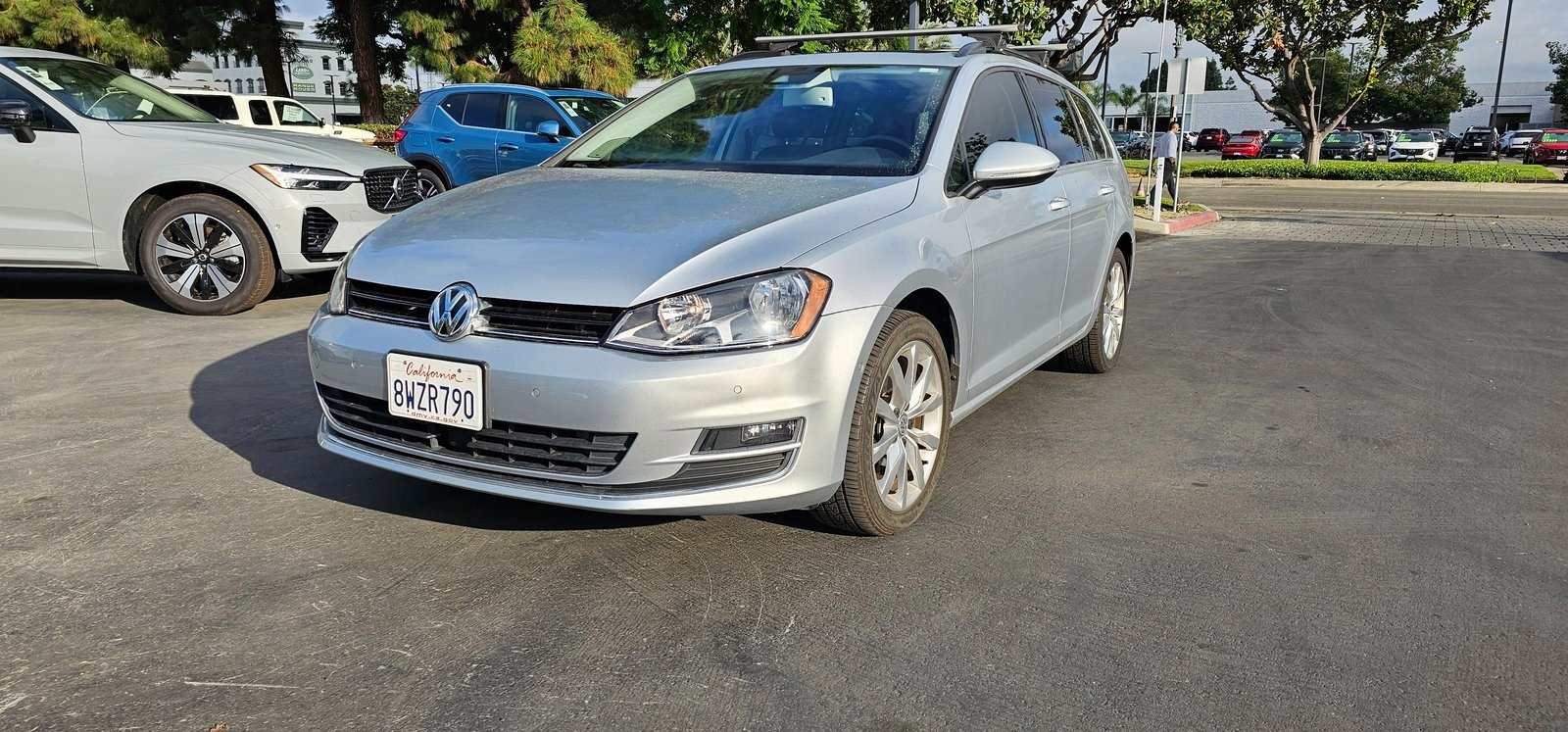 Used 2016 Volkswagen Golf SE
