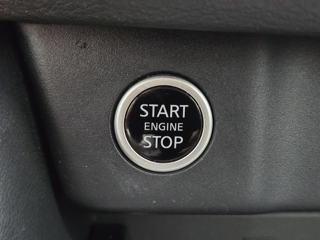 Used 2023 Nissan Rogue Platinum FWD image 27