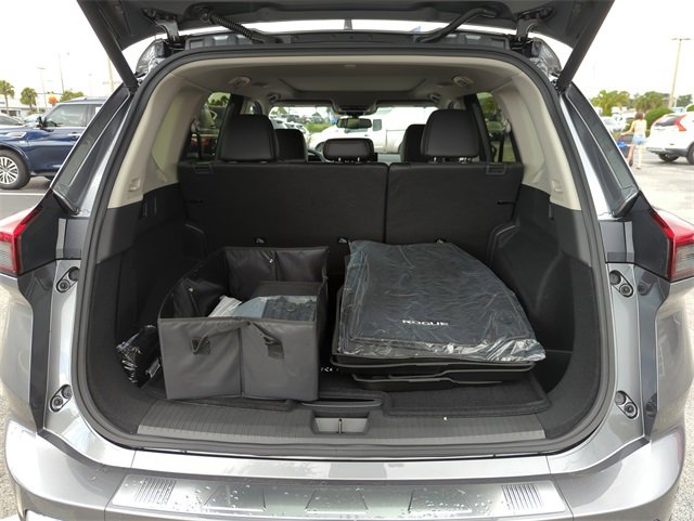 New 2026 Nissan Rogue Platinum image 15
