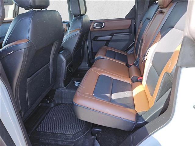 Used 2024 Ford Bronco Outer Banks image 9